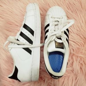{used} Adidas superstars no interior sole